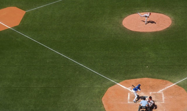 弗洛伦齐赛后直言争议判罚，拉赫马尼防守科内未犯规，裁判决定引发激烈讨论